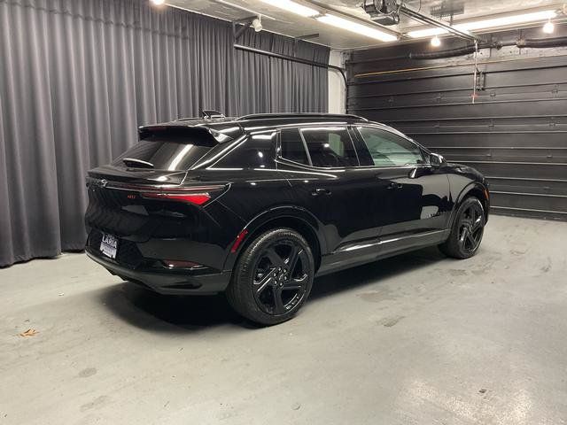 Used 2025 Chevrolet Equinox EV RS AWD/4WD image 7