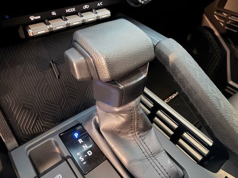 Used 2024 Toyota Tacoma SR image 23