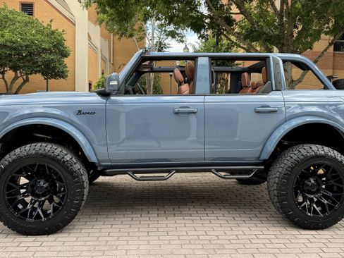 Used 2025 Ford Bronco Outer Banks AWD/4WD image 4