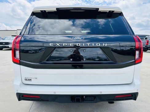 Used 2025 Ford Expedition Active AWD/4WD image 48