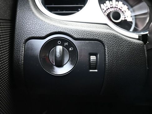 Used 2013 Ford Mustang Premium image 20