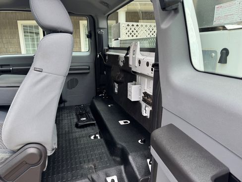 Used 2016 Ford F250 XL w/ Power Equipment Group image 15