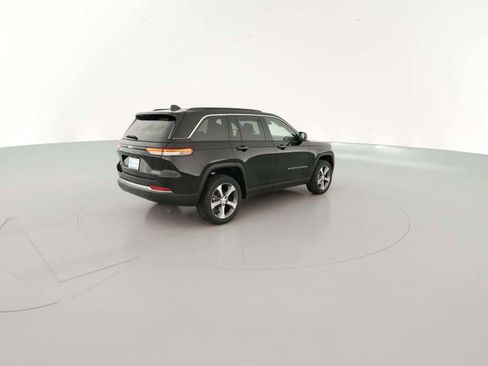New 2025 Jeep Grand Cherokee Limited w/ Trailer Tow Package image 12