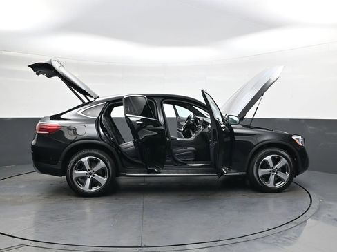 Used 2022 Mercedes-Benz GLC 300 4MATIC Coupe image 40