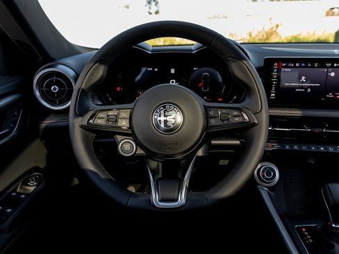 New 2025 Alfa Romeo Tonale image 24