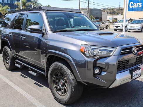 Used 2021 Toyota 4Runner TRD Off-Road Premium w/ Moonroof Package AWD/4WD image 3