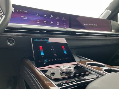 Used 2025 Cadillac Escalade Sport Platinum image 19