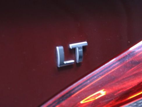 Used 2018 Chevrolet Cruze LT w/ Convenience Package FWD image 7