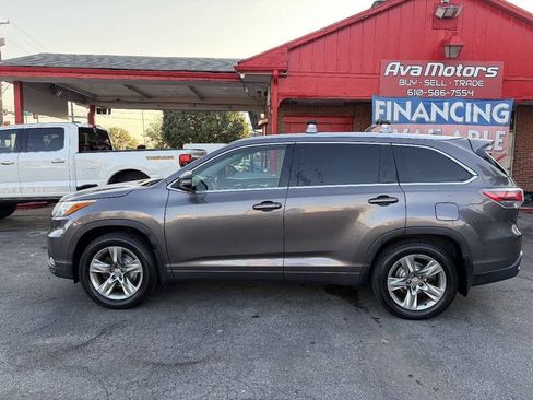 Used 2015 Toyota Highlander Limited Platinum AWD/4WD image 6