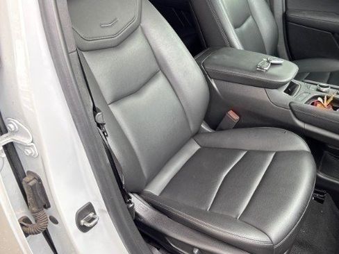 Certified 2022 Cadillac XT5 Luxury image 10