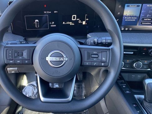 New 2026 Nissan Kicks S image 30