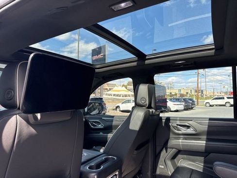 Used 2022 GMC Yukon XL SLT w/ SLT Premium Package AWD/4WD image 37