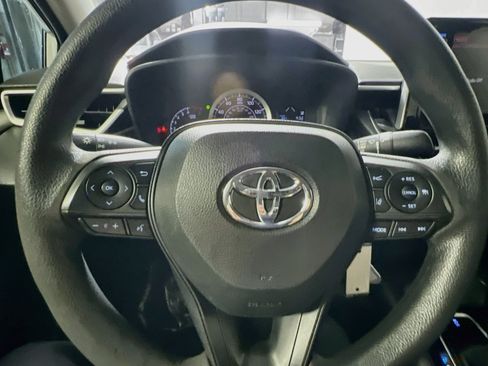 Used 2021 Toyota Corolla LE FWD image 18