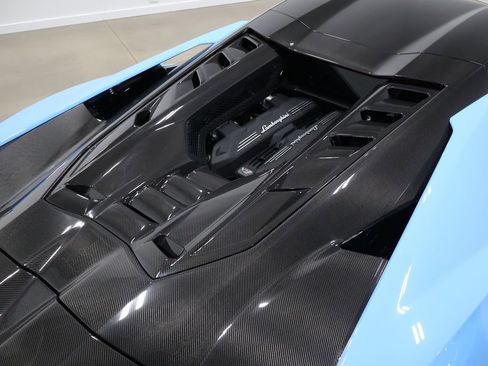Used 2025 Lamborghini Revuelto AWD/4WD image 73