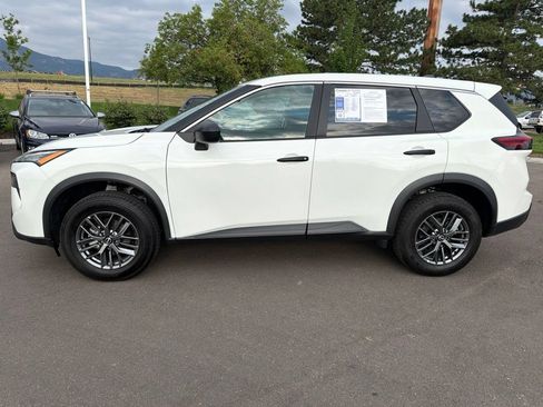 Used 2024 Nissan Rogue S AWD/4WD image 4