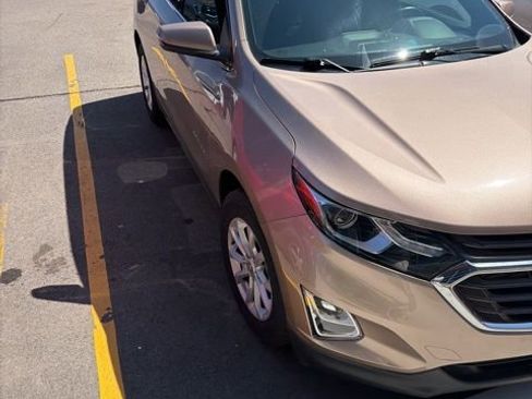 Used 2019 Chevrolet Equinox LT w/ Driver Convenience Package image 3