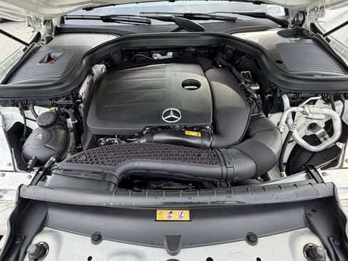 Used 2021 Mercedes-Benz GLC 300 4MATIC image 32