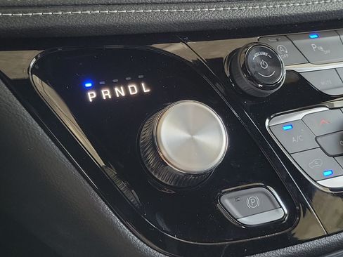 New 2026 Chrysler Pacifica Select FWD image 30