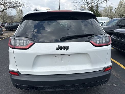 Used 2022 Jeep Cherokee Latitude w/ Sun & Sound Group image 8