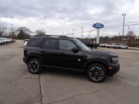 Used 2025 Ford Bronco Sport Outer Banks w/ Outer Banks Tech Package+ image 1