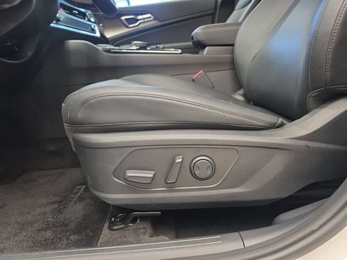 Certified 2025 Kia Sportage EX AWD/4WD image 32