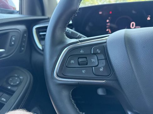 Used 2024 Buick Encore GX Avenir w/ Avenir Technology Package FWD image 7