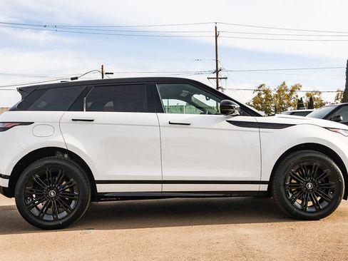 New 2026 Land Rover Range Rover Evoque Dynamic SE image 4