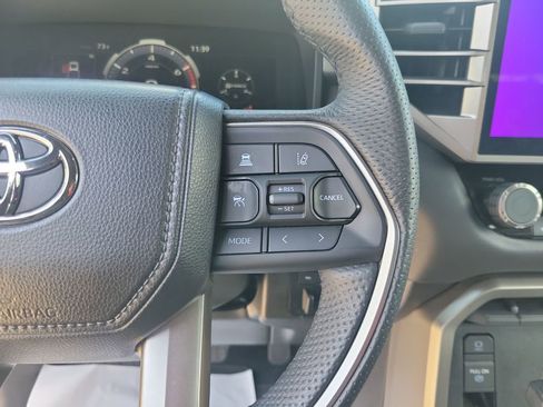 Used 2025 Toyota Tundra Limited image 19