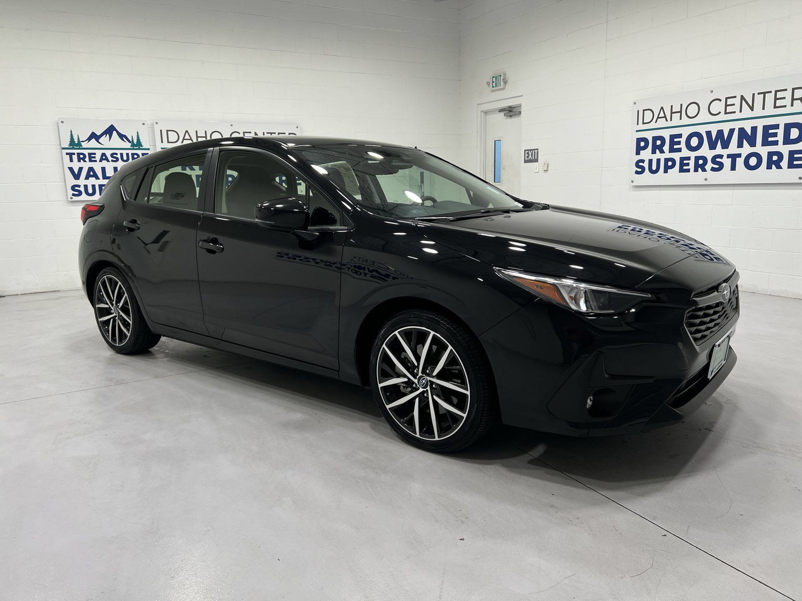 Certified 2025 Subaru Impreza 2.0i Sport AWD/4WD image 2