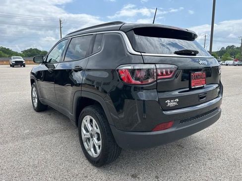 Certified 2025 Jeep Compass Latitude AWD/4WD image 5