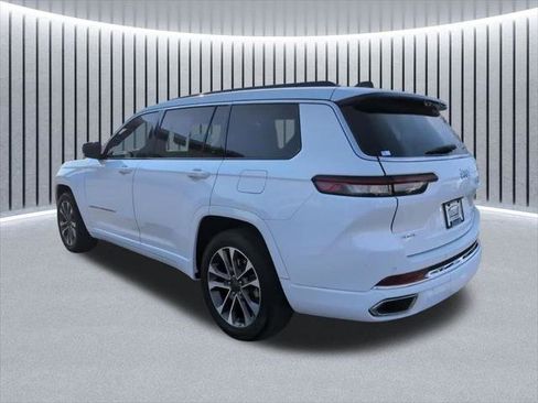 Certified 2025 Jeep Grand Cherokee L Overland w/ Luxury Tech Group IV AWD/4WD image 10