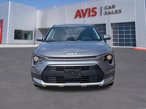 Used 2025 Kia Niro LX FWD image 2