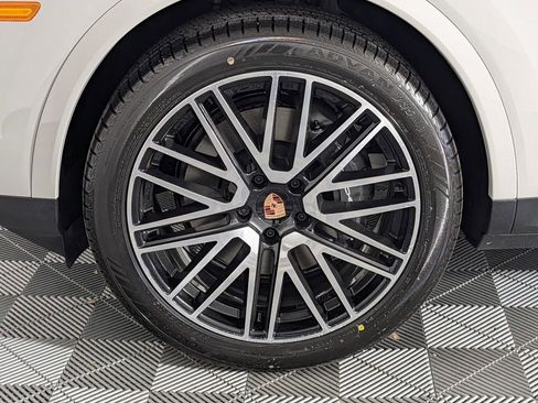 New 2026 Porsche Cayenne image 11