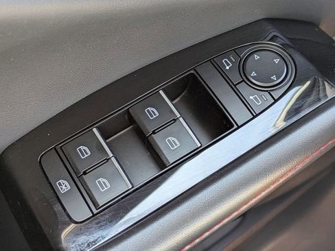 Certified 2025 MAZDA CX-30 AWD 2.5 S w/ Preferred Package image 19