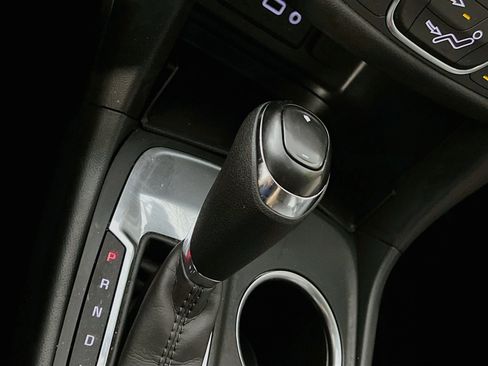 Used 2020 Chevrolet Equinox LT FWD image 24