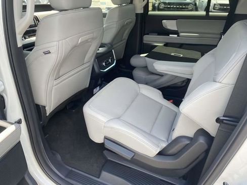 New 2025 Ford Expedition Max Active image 9
