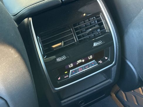 Used 2022 BMW X5 xDrive40i w/ Climate Comfort Package image 13