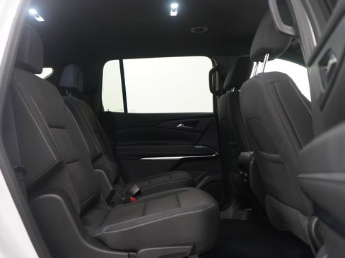 Used 2024 Chevrolet Traverse LT FWD image 13