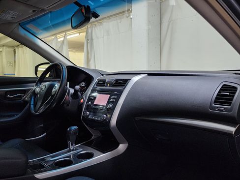 Used 2013 Nissan Altima 3.5 SL FWD image 22