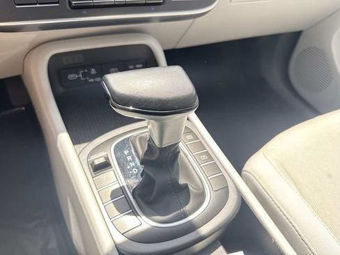 Certified 2024 Hyundai Kona SEL AWD/4WD image 24
