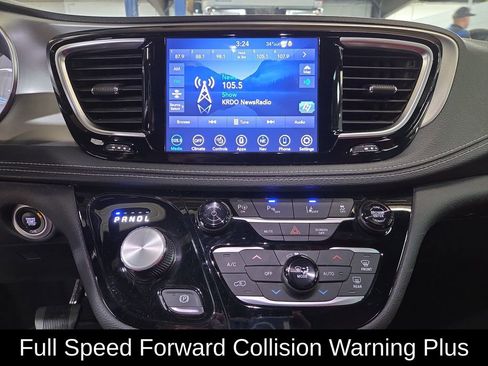 Used 2020 Chrysler Pacifica Limited w/ Quick Oder Package 2EV RED-S image 17