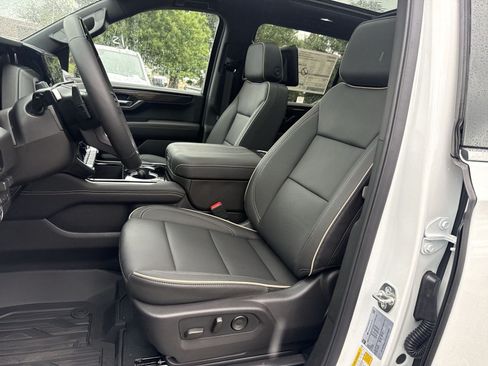 New 2026 GMC Yukon XL Elevation w/ Elevation Premium Package AWD/4WD image 10