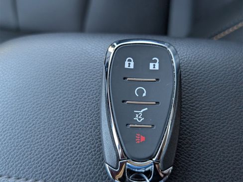 Used 2024 Chevrolet Equinox Premier image 28