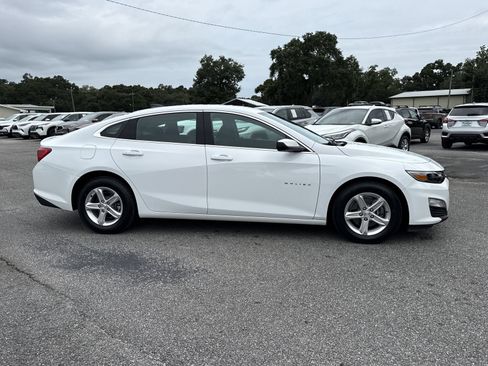 Used 2024 Chevrolet Malibu LS w/ Driver Confidence Package FWD image 6