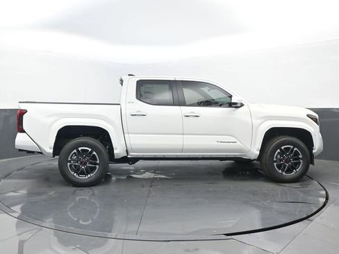 New 2026 Toyota Tacoma SR5 AWD/4WD image 2