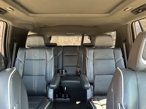 Used 2022 Cadillac Escalade Sport AWD/4WD image 35