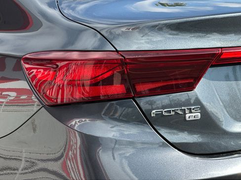 Used 2021 Kia Forte FE image 22