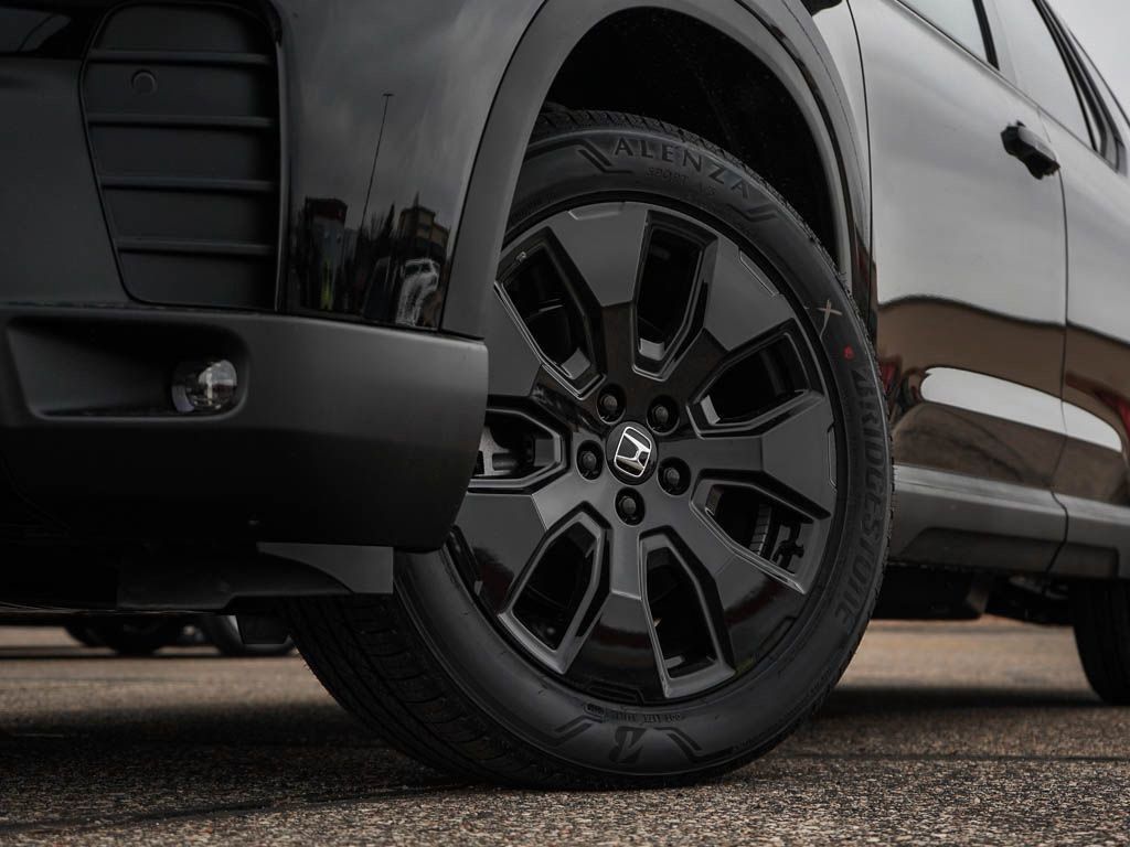 New 2026 Honda Pilot Black Edition image 6