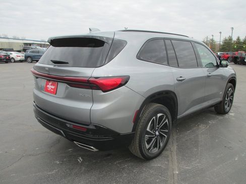 Certified 2025 Buick Enclave Sport Touring w/ Power Package image 5