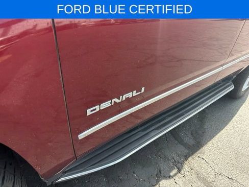 Used 2017 GMC Yukon Denali w/ Open Road Package AWD/4WD image 19